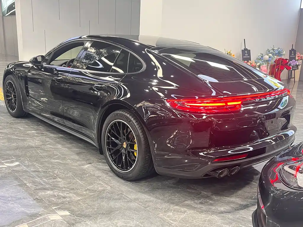 Porsche Panamera 2019 — фото 15