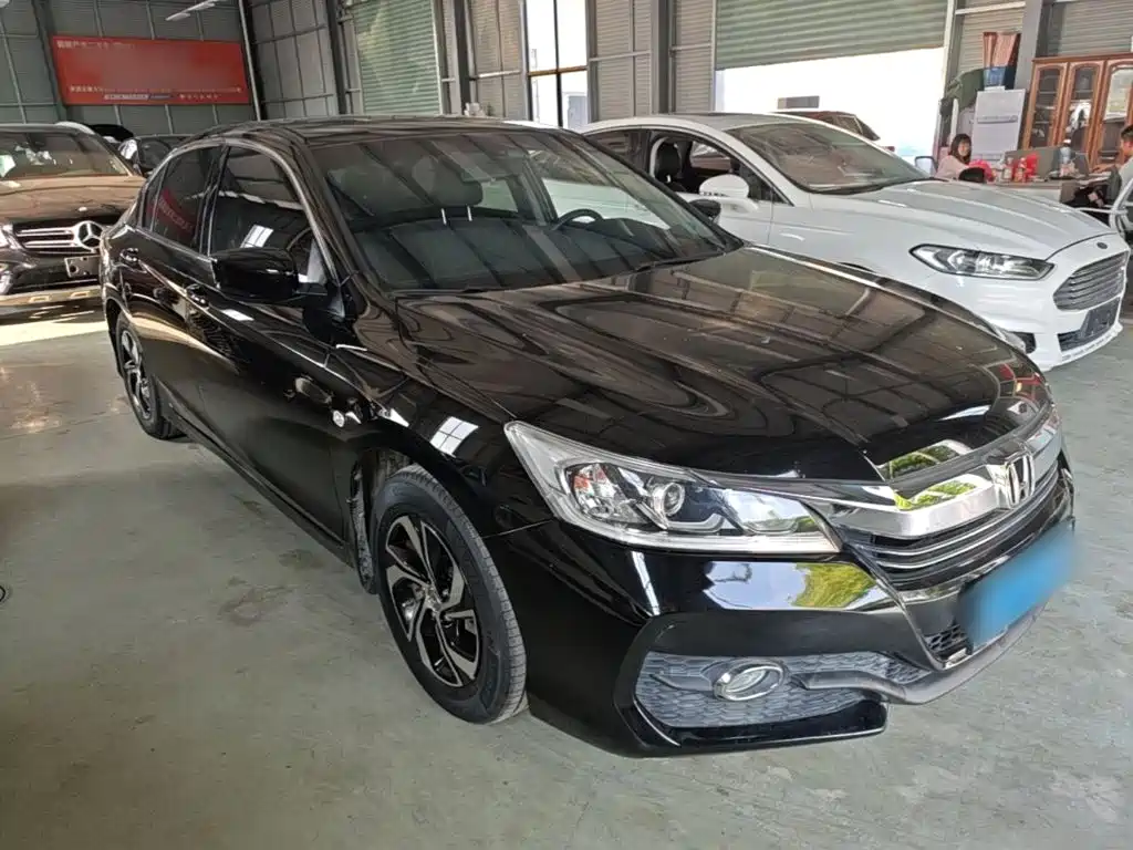 Honda Accord 2017 — фото 22