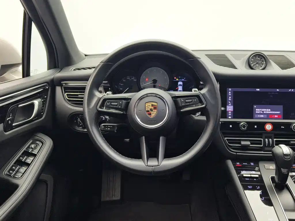 Porsche Macan 2022 — фото 10