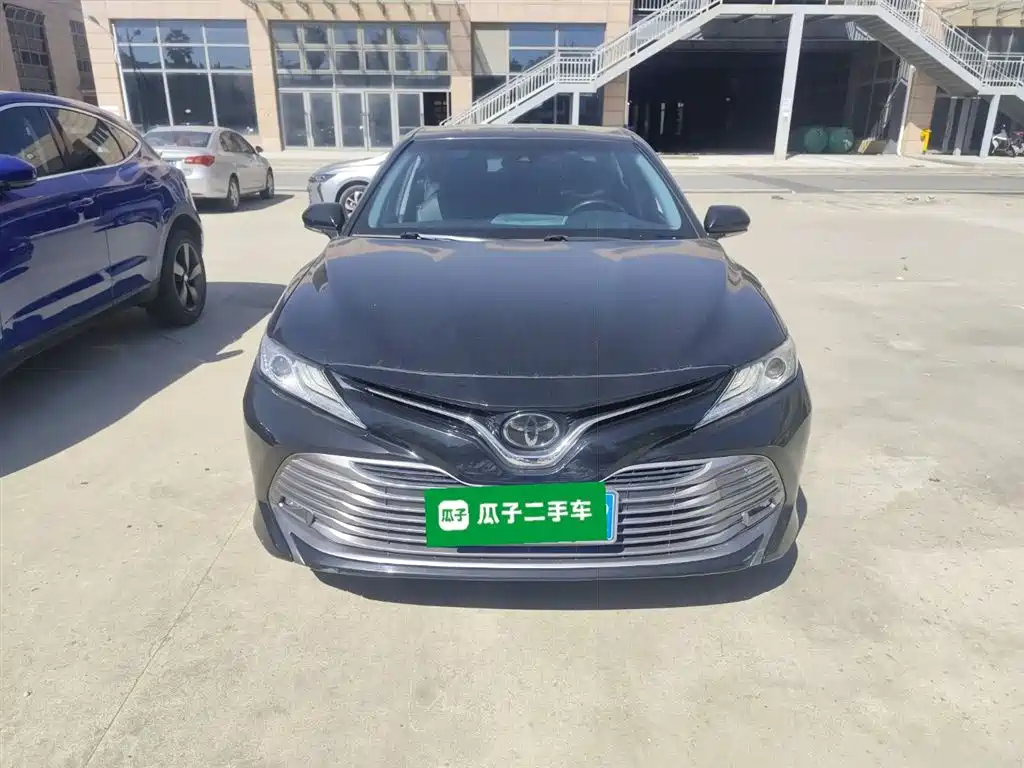 Toyota Camry 2018 — фото 3
