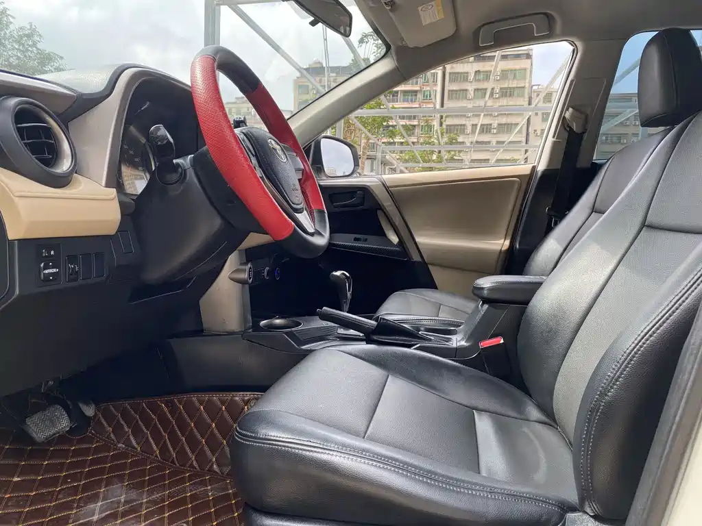 Toyota RAV4 2014 — фото 14