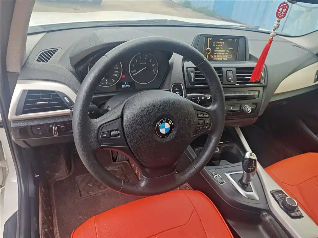 BMW 1 Series 2014 — фото 11