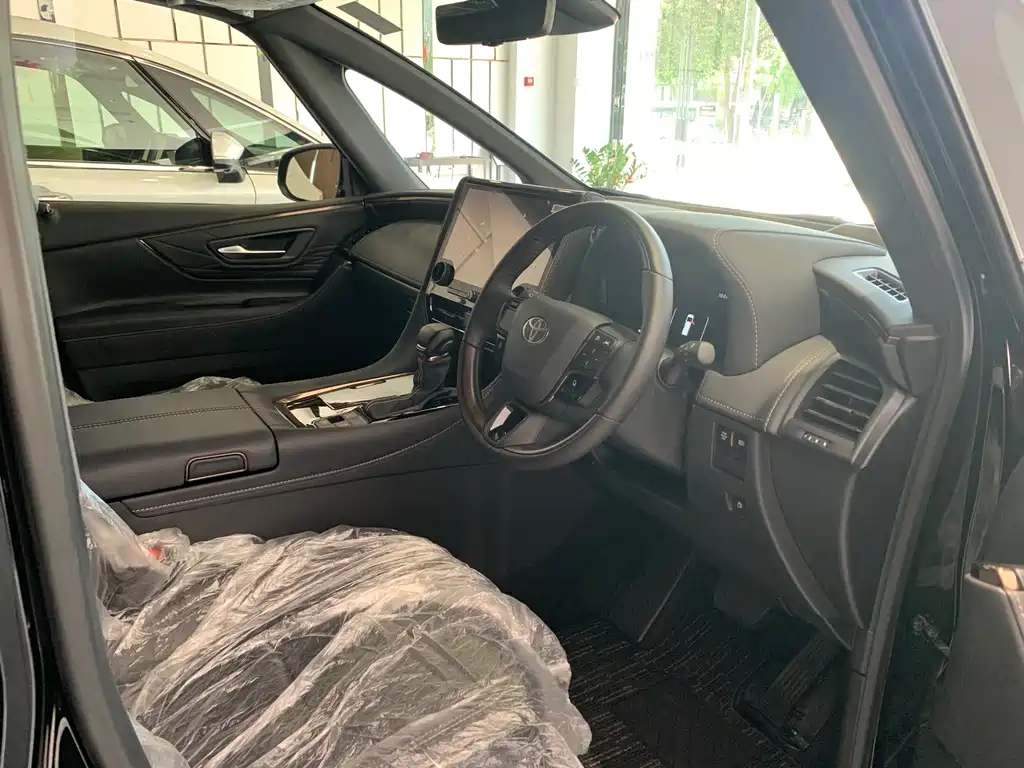 Toyota Alphard 2025