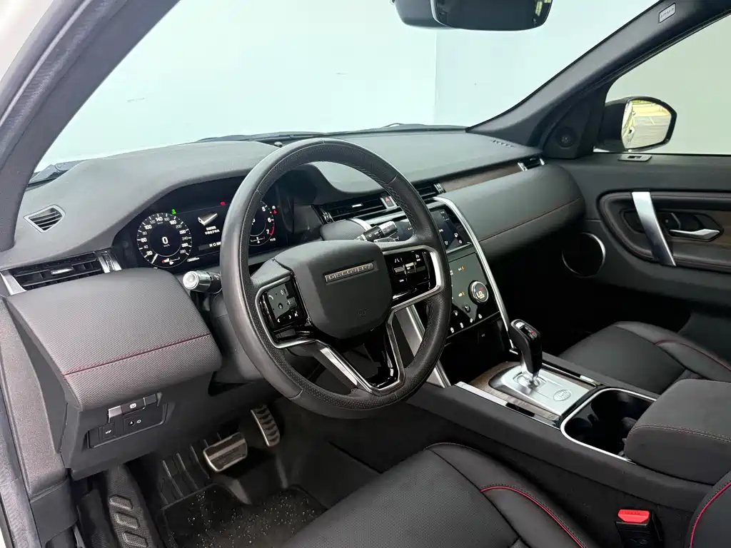 Land Rover Discovery Sport 2023 — фото 14