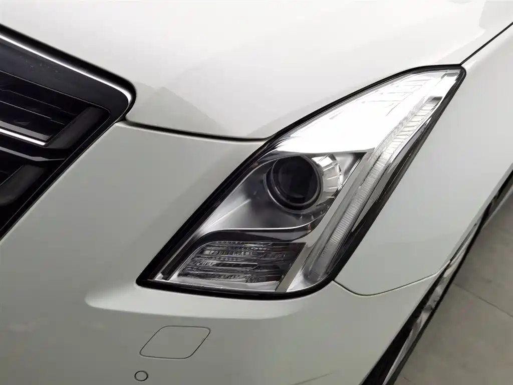 Cadillac XTS 2017 — фото 7