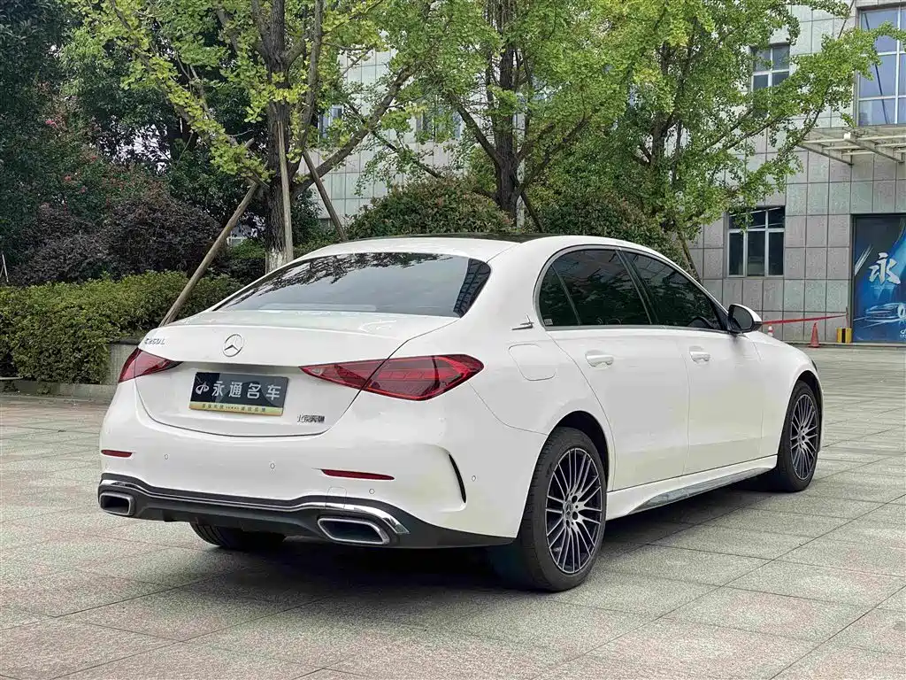 Mercedes-Benz C-Class 2023 — фото 17