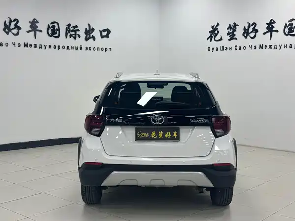 Toyota Yaris L 2023