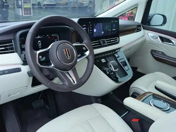 Hongqi HQ9 2025