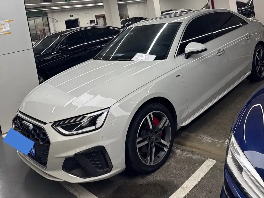 Audi A4L 2020