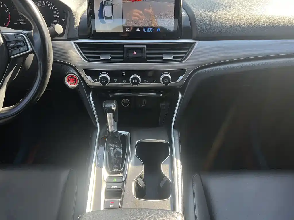 Honda Accord 2019 — фото 16