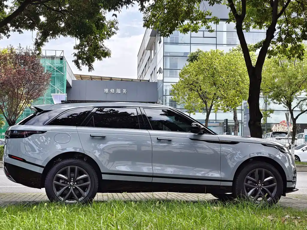 Land Rover Velar 2024 — фото 13