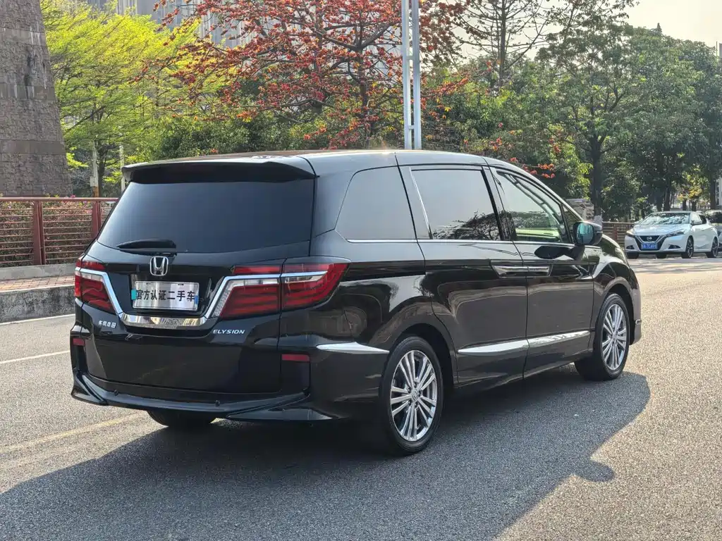 Honda Elysion 2018 — фото 18