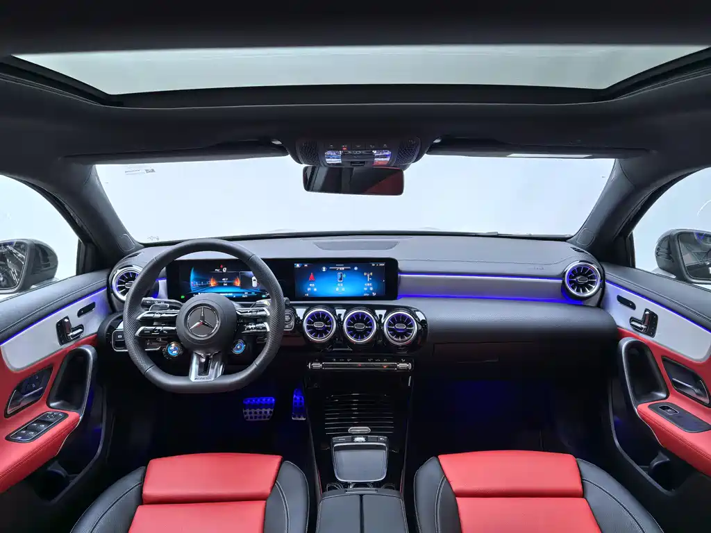 Mercedes-Benz A-Class AMG 2026 — фото 12