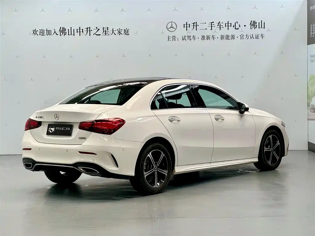 Mercedes-Benz A-Class 2023 — фото 2