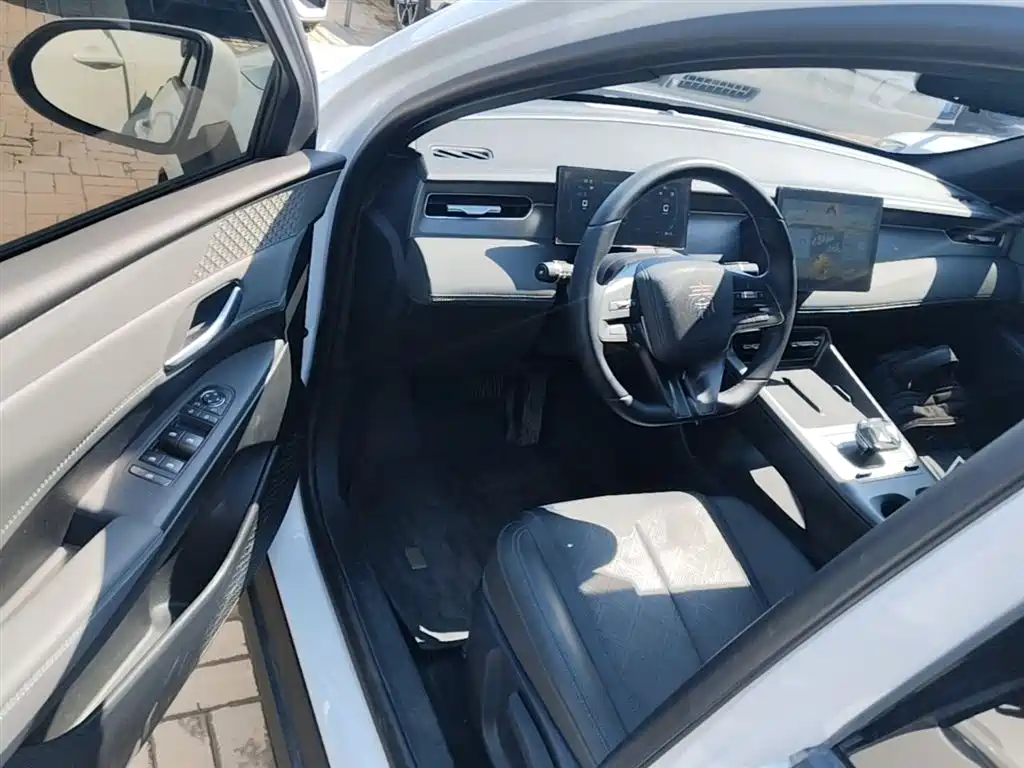 BYD Qin PLUS 2025 — фото 16