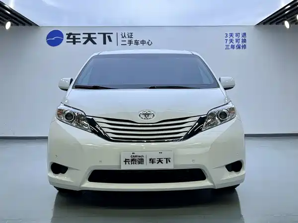Toyota Sienna 2015