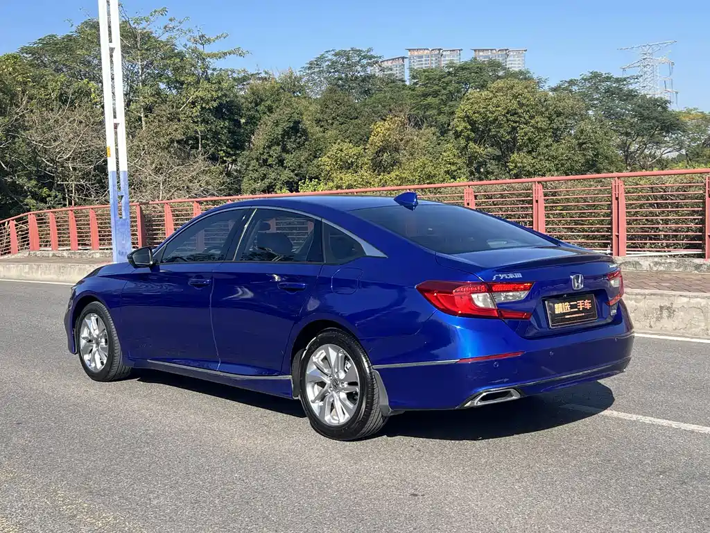 Honda Accord 2019 — фото 18