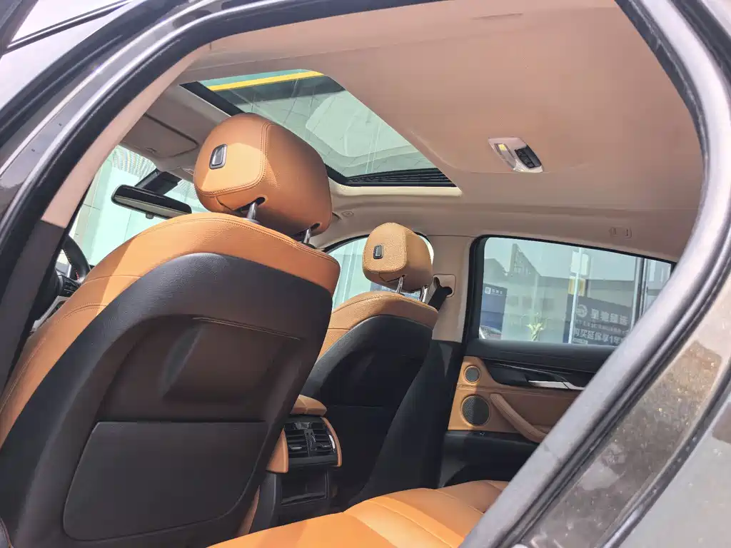 BMW X6 2015 — фото 12