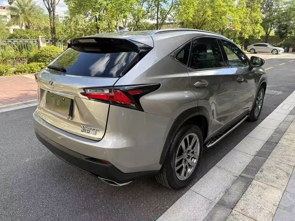 Lexus NX 2017 — фото 9