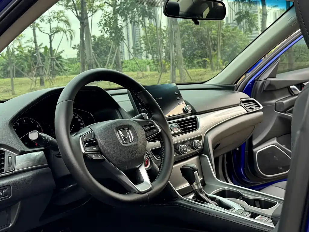 Honda Accord 2018 — фото 14