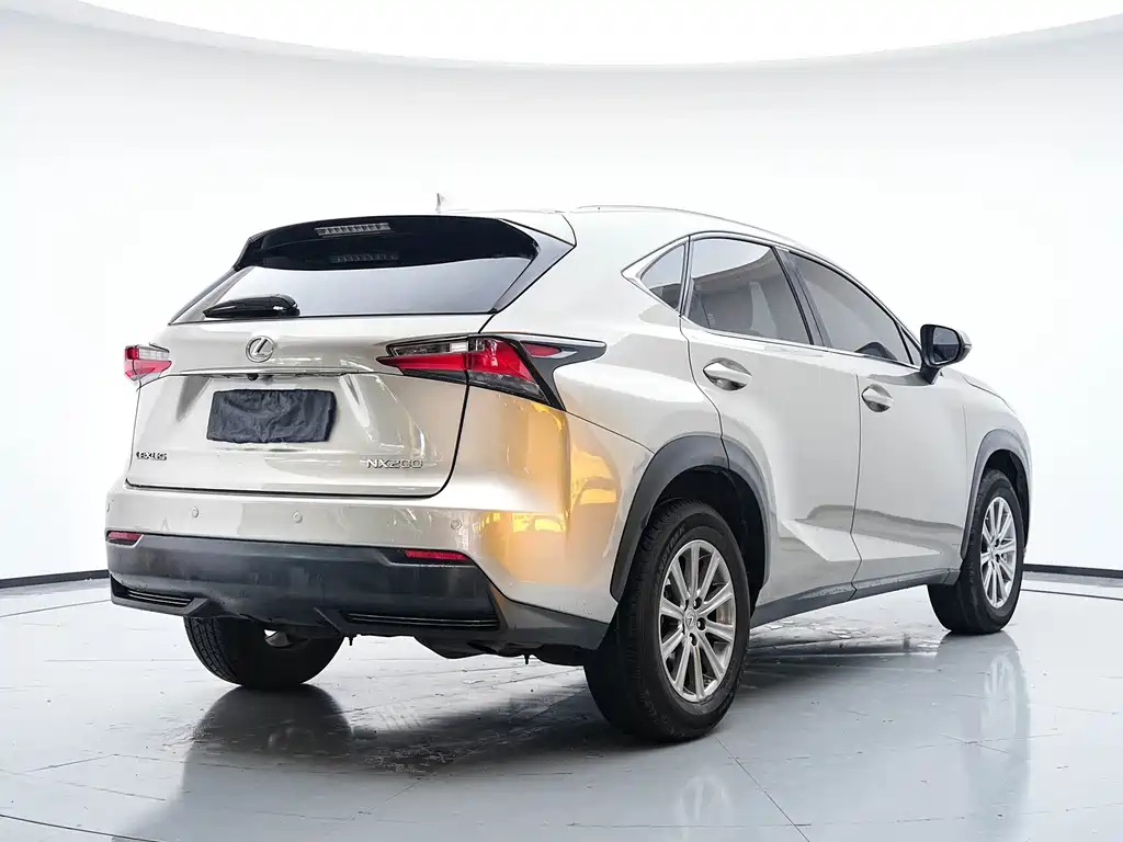 Lexus NX 2015 — фото 6