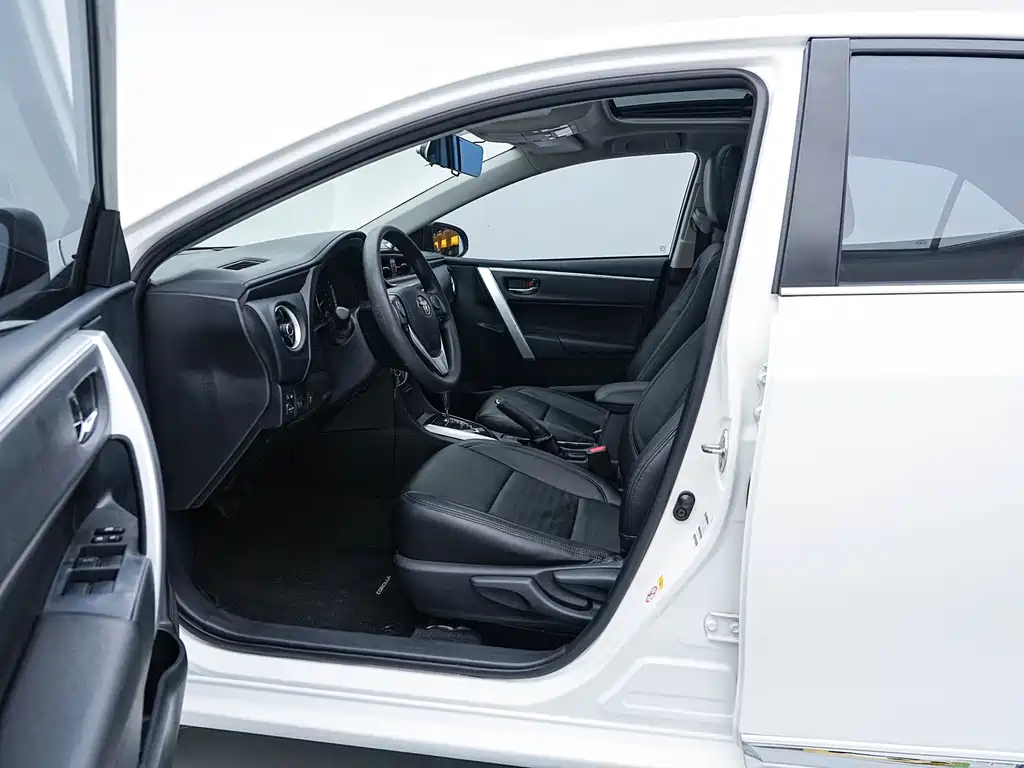 Toyota Corolla 2017 — фото 16