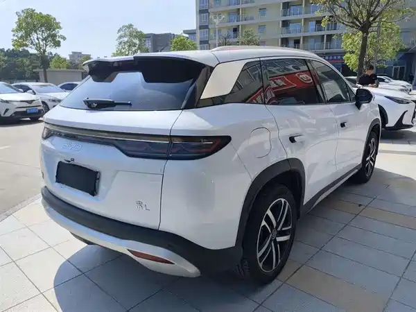 BYD Song L DM-i 2025