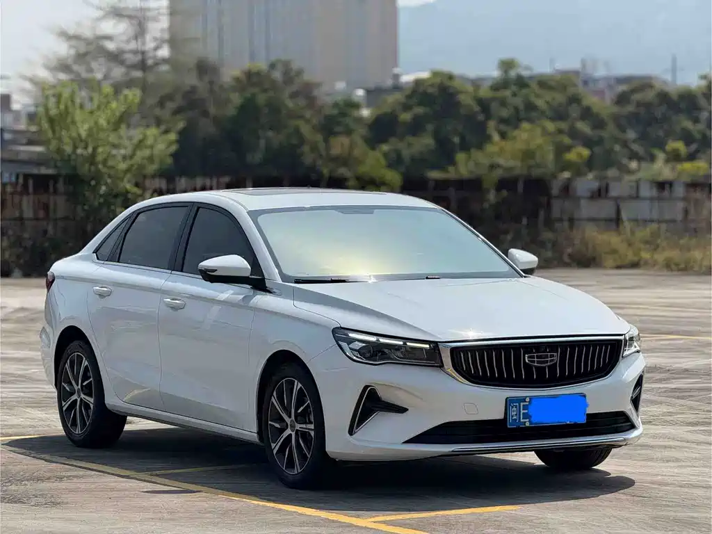 Geely Emgrand 2021