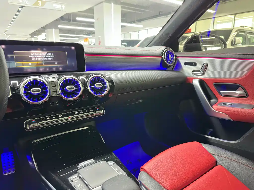 Mercedes-Benz A-Class AMG 2021 — фото 16