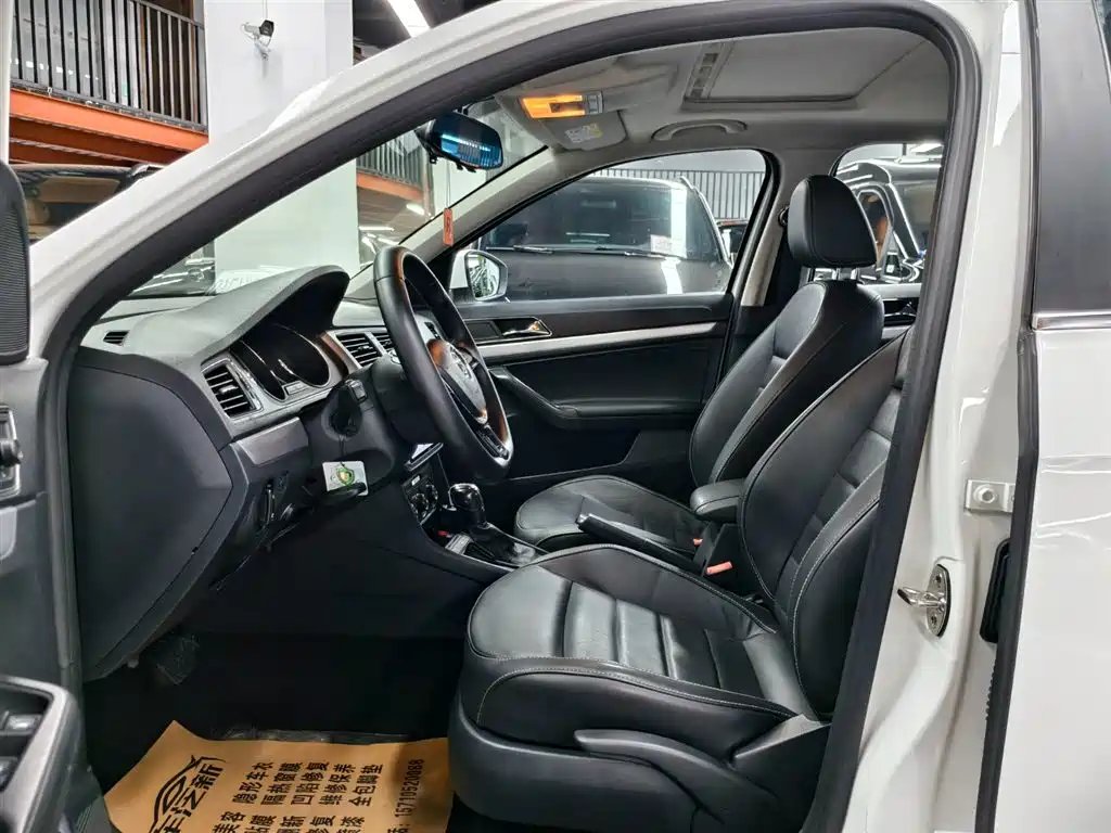 Volkswagen Gran Lavida 2018