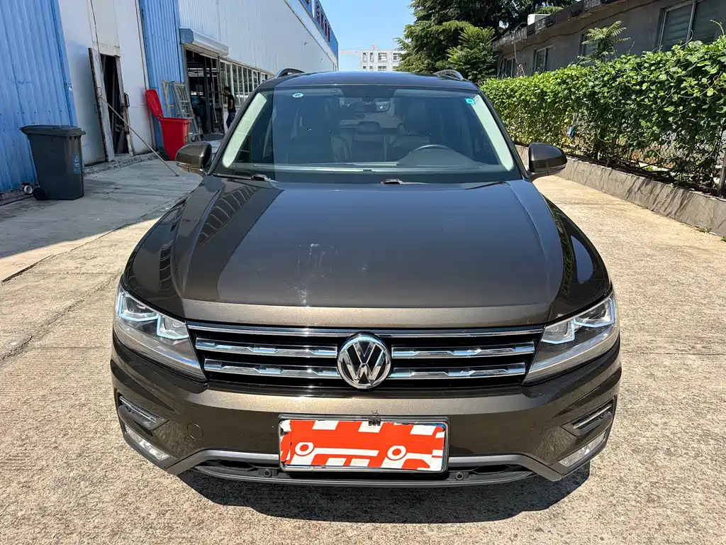 Volkswagen Tiguan L 2020 — фото 2