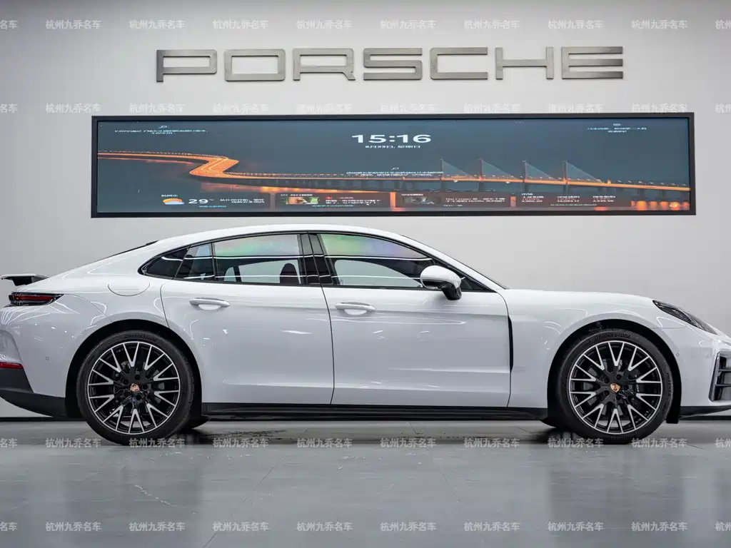 Porsche Panamera 2026 — фото 4