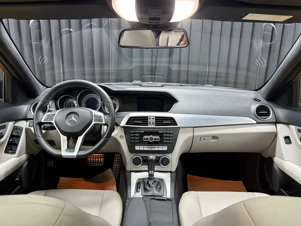 Mercedes-Benz C-Class 2012 — фото 15
