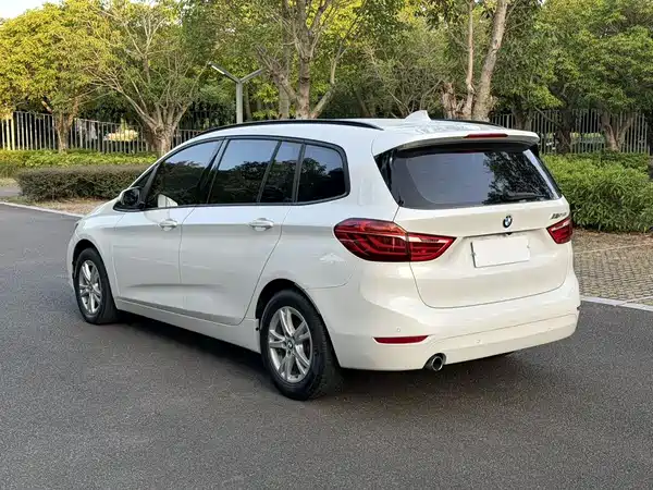 BMW 2 Series Wagon 2017