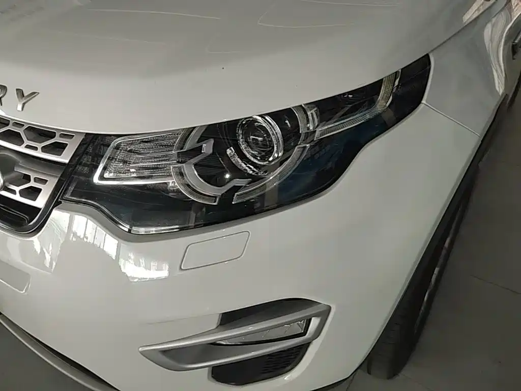 Land Rover Discovery Sport 2017 — фото 24
