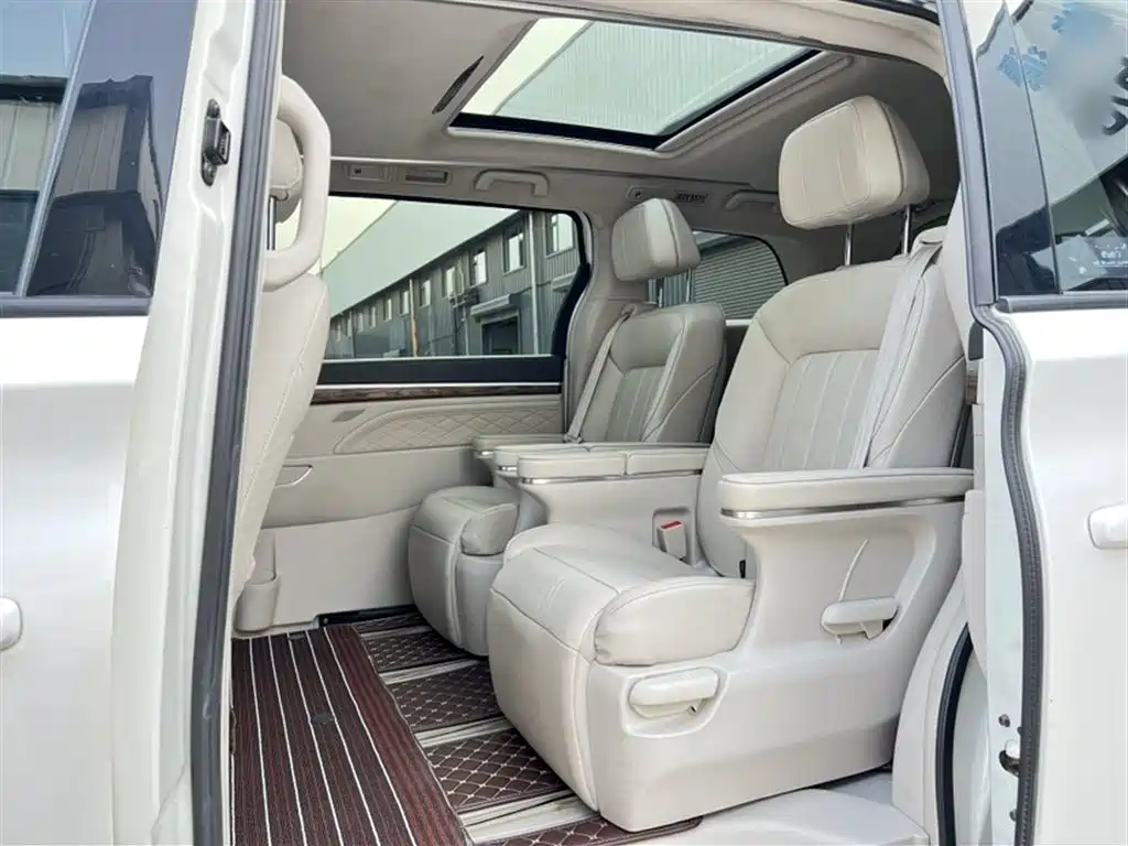 GAC Motor Trumpchi M8 2018 — фото 23