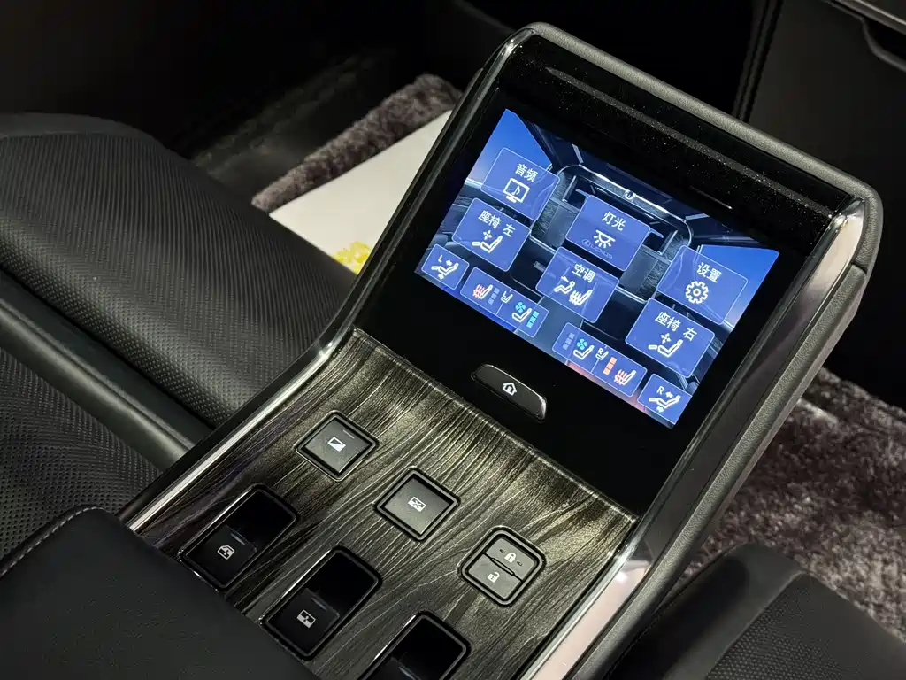 Lexus LM 2022 — фото 16