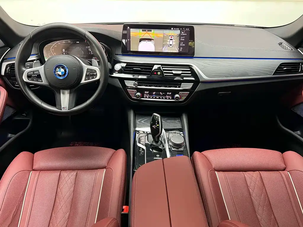BMW 5 Series 2021 — фото 12