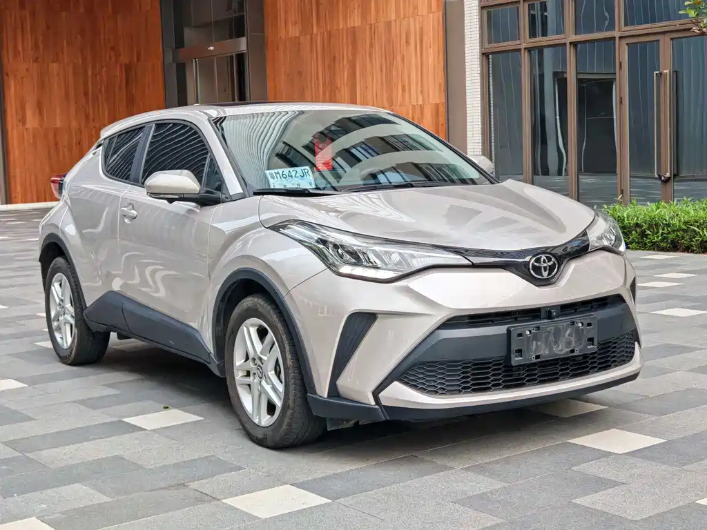Toyota C-HR 2023 — фото 3