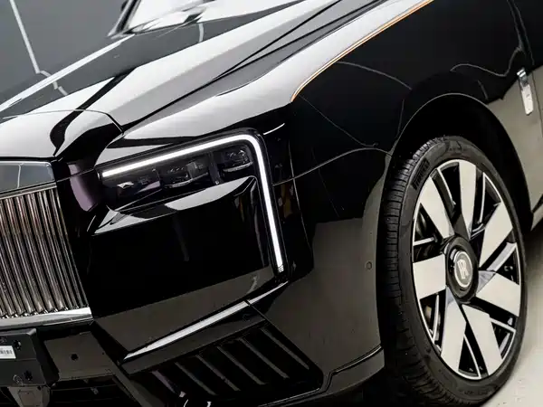 Rolls-Royce Cullinan 2025