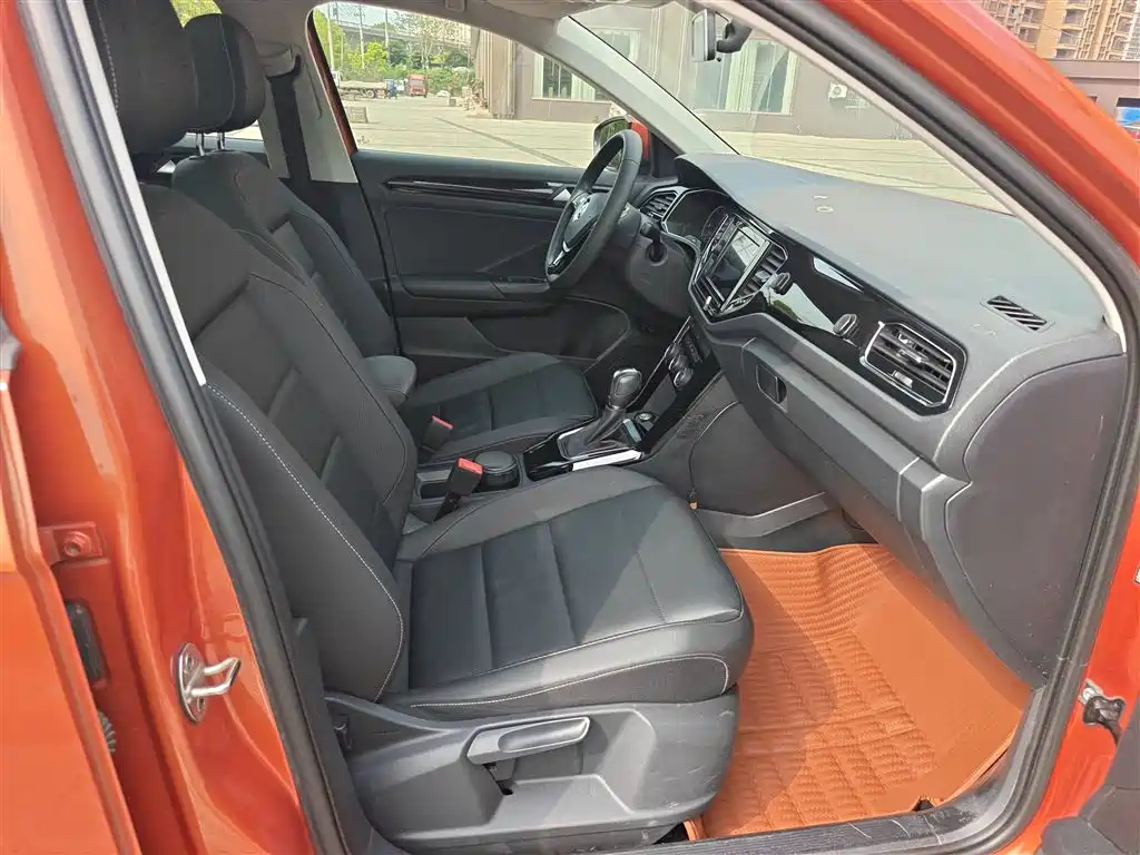 Volkswagen T-Roc 2019 — фото 20