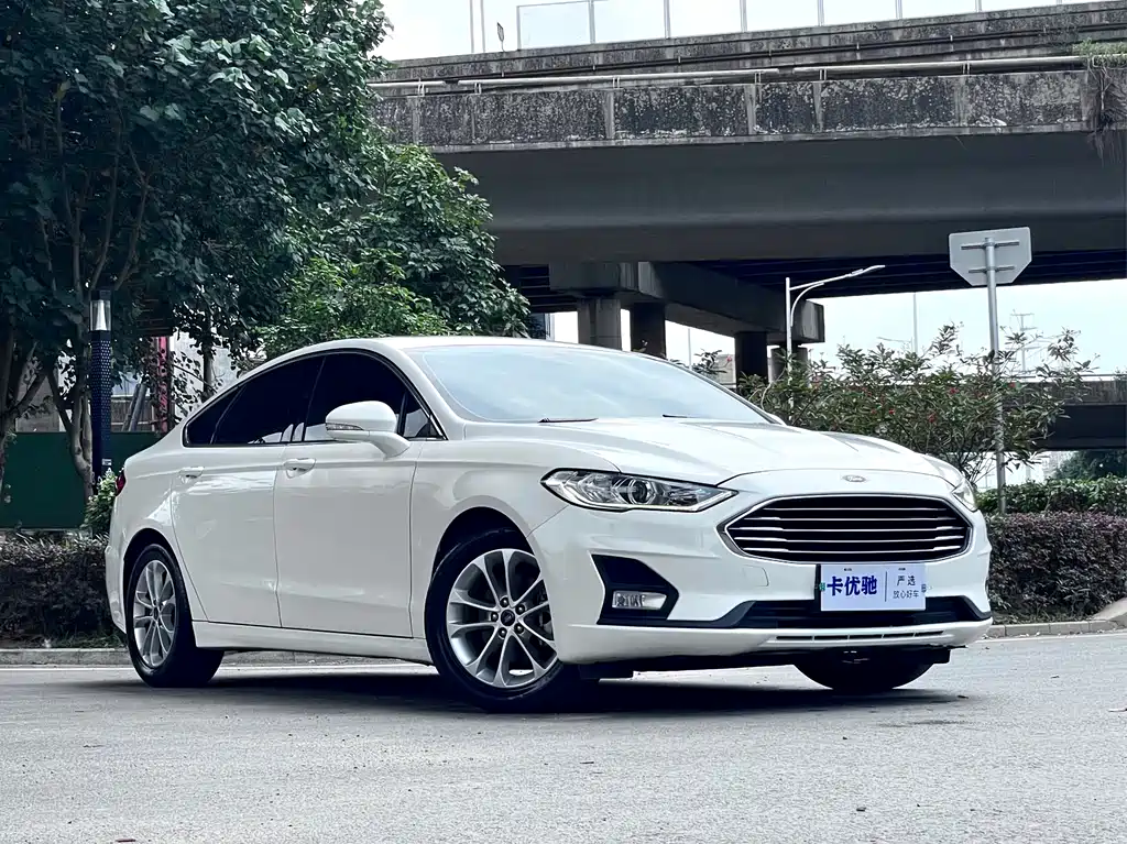 Ford Mondeo 2022 — фото 6