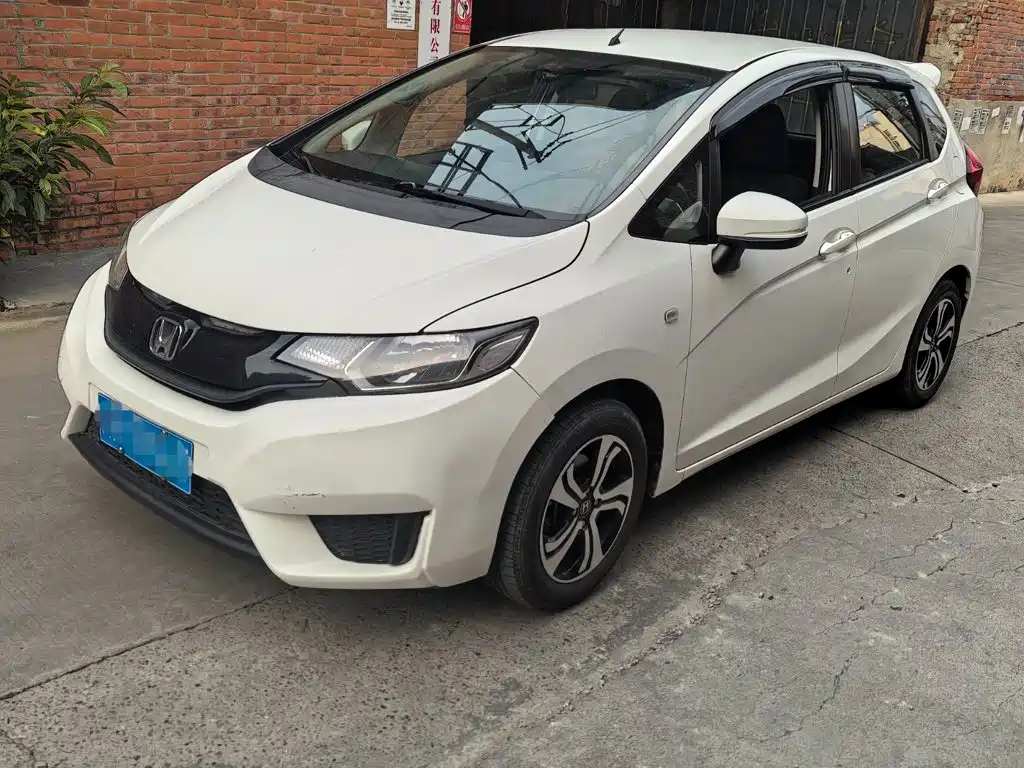 Honda Fit 2016 — фото 1