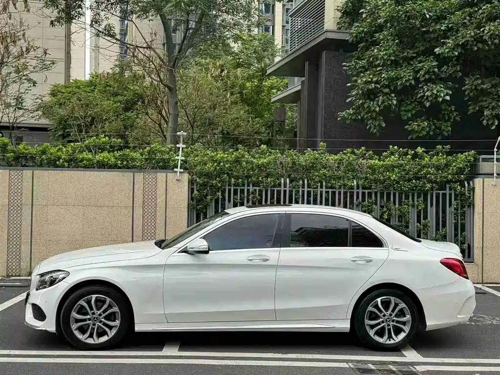 Mercedes-Benz C-Class 2017 — фото 2