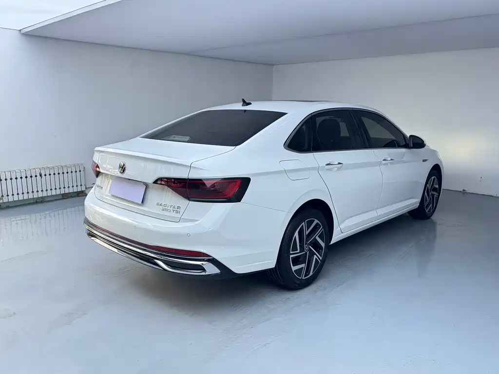 Volkswagen Sagitar 2022