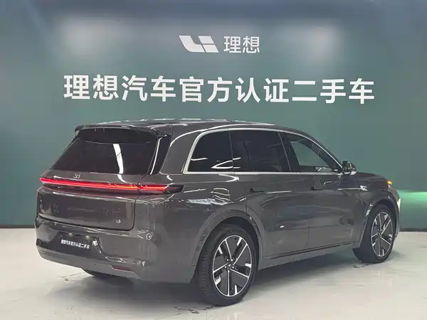 Li Auto L8 2025