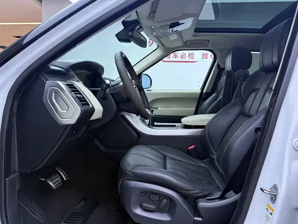 Land Rover Range Rover Sport 2013