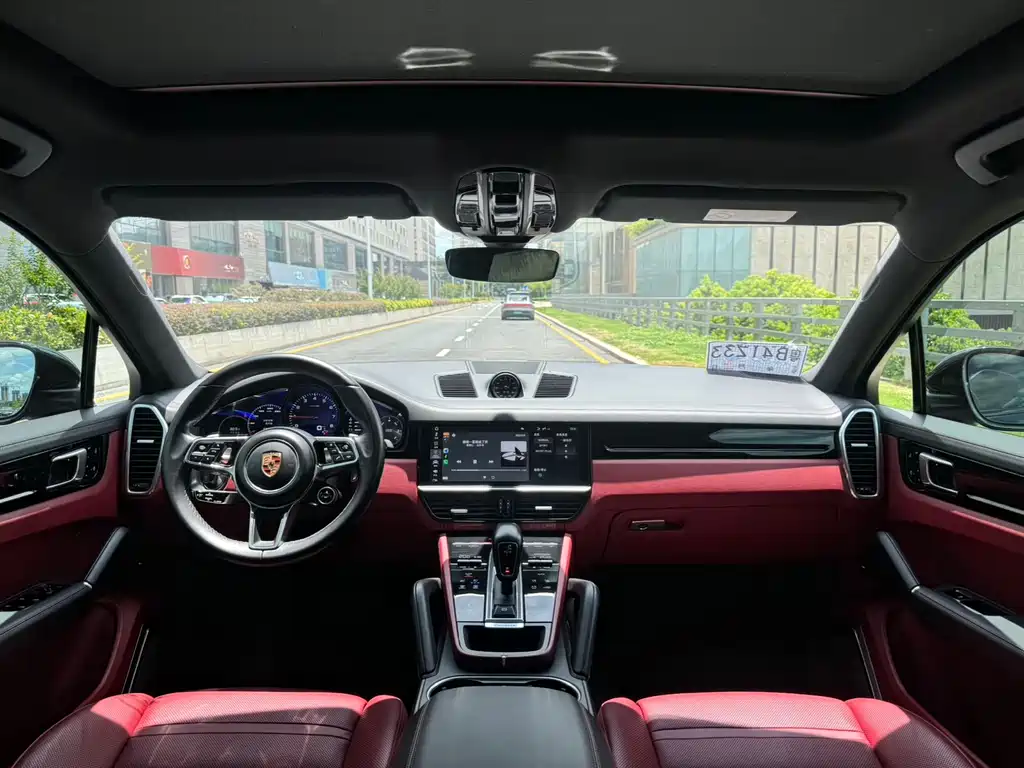 Porsche Cayenne 2019 — фото 14