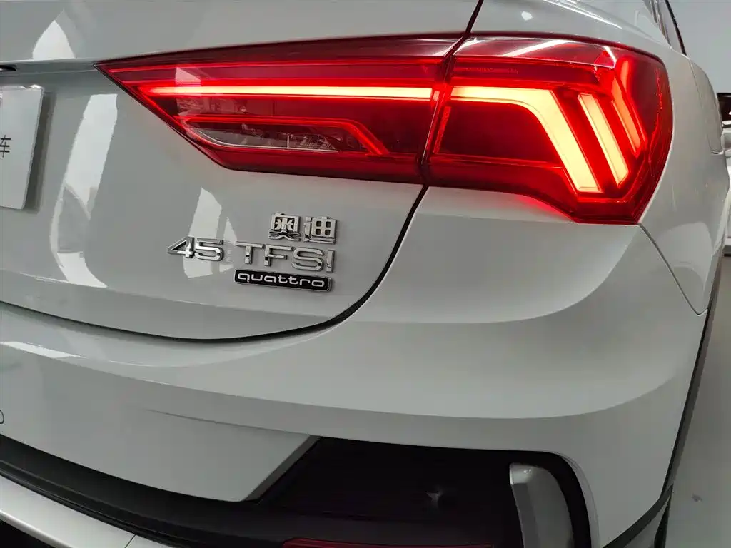 Audi Q3 Sportback 2021 — фото 27