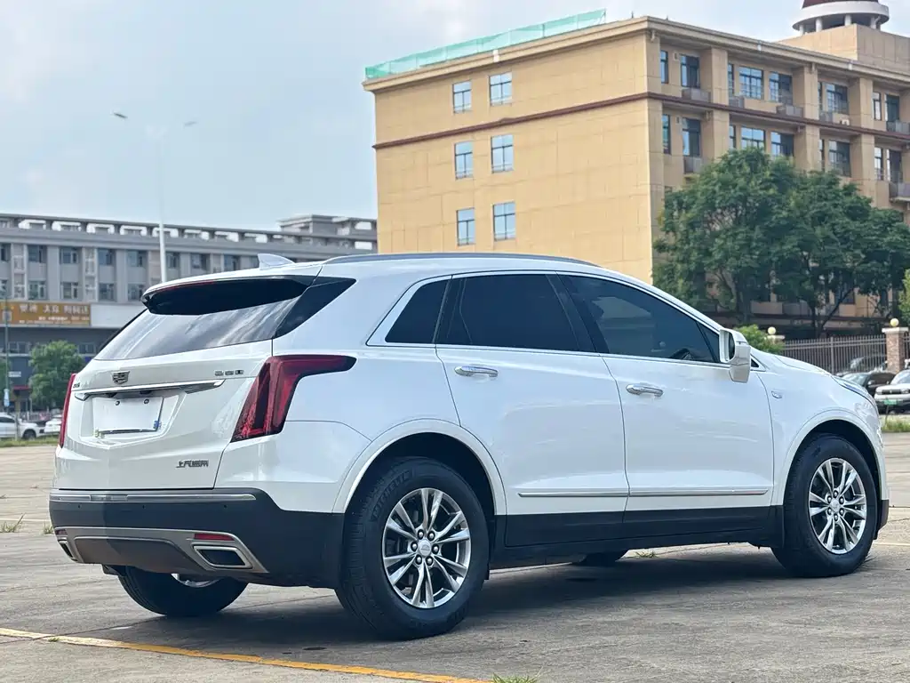 Cadillac XT5 2019 — фото 8